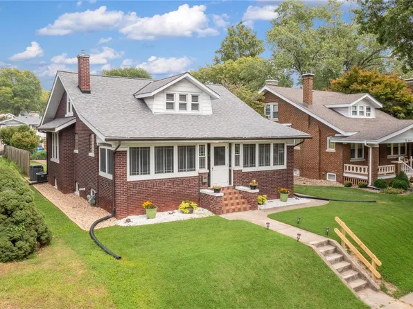 212 S Pennsylvania Ave, Belleville, IL 62220