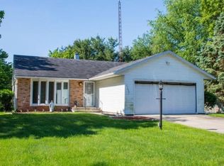 25680 Kapsa Dr, South Bend, IN