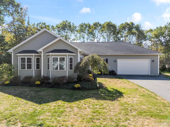 11 Country Lane, Brunswick, ME 04011