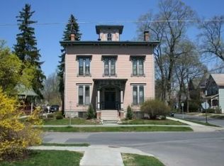 139 Phila St APT 3, Saratoga Springs, NY 12866