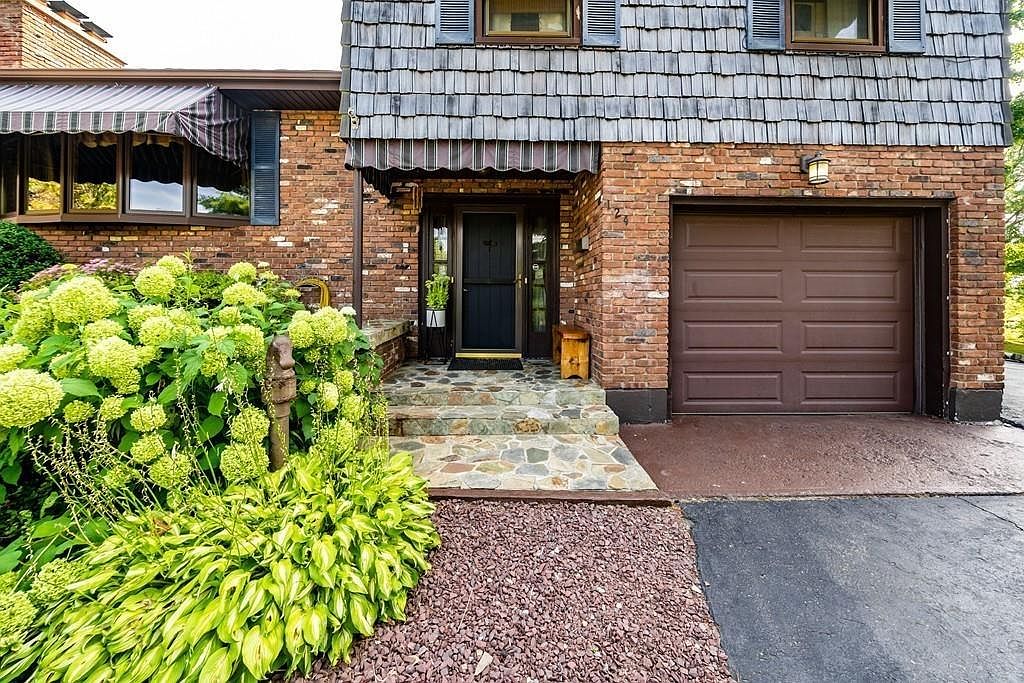 124 Vermont St, Holyoke, MA 01040 Zillow