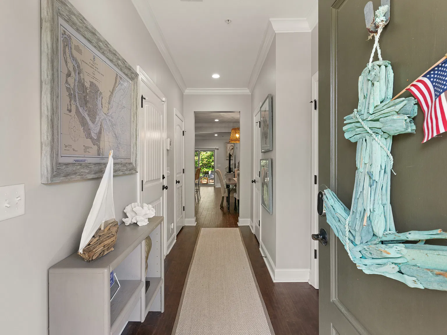 Luxury Furnished Townhome - The Reserve — Photo 2