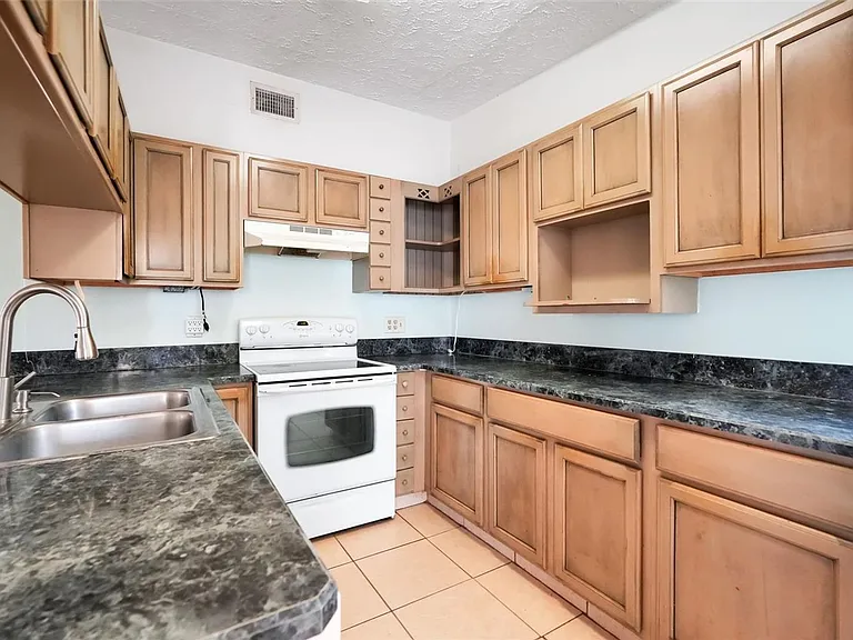 107 Garrison Dr — Photo 13