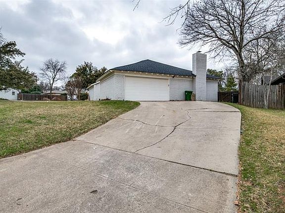 3rd image of 336 Hillview Dr