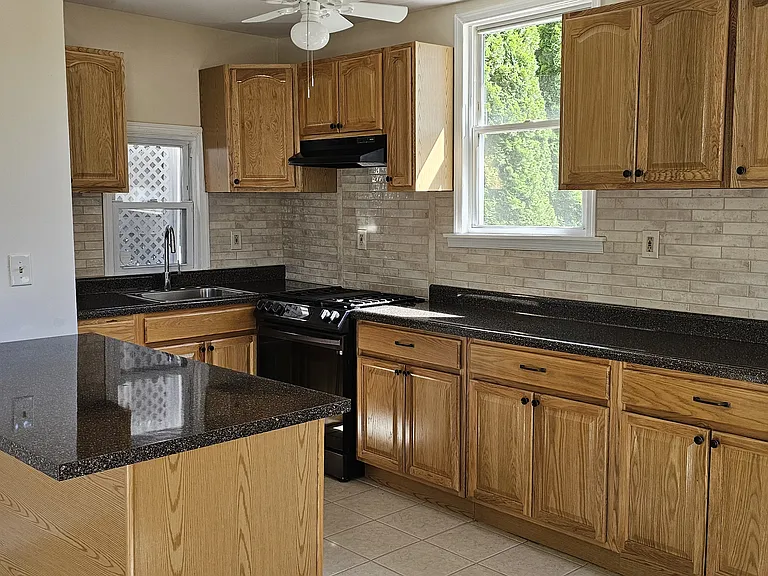 25 Dumont Ave #2 — Photo 1