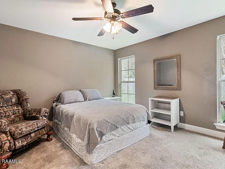 122 Acacia Ln — Photo 11