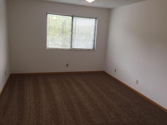 5th image of 3623 Packard St APT 9
