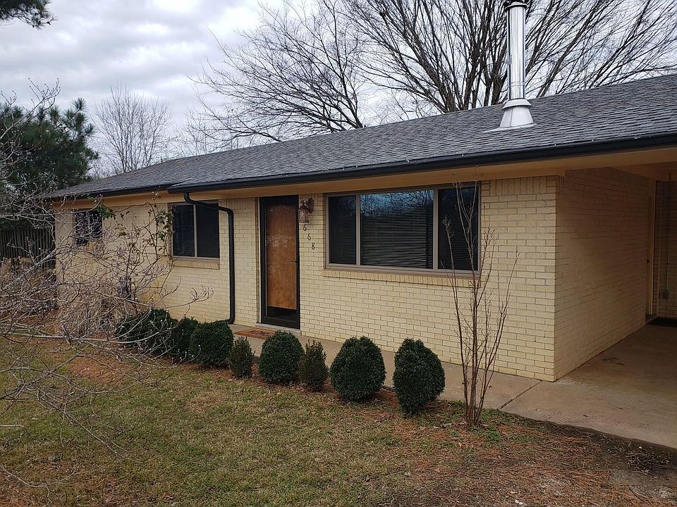 1st image of 668 E McClinton St