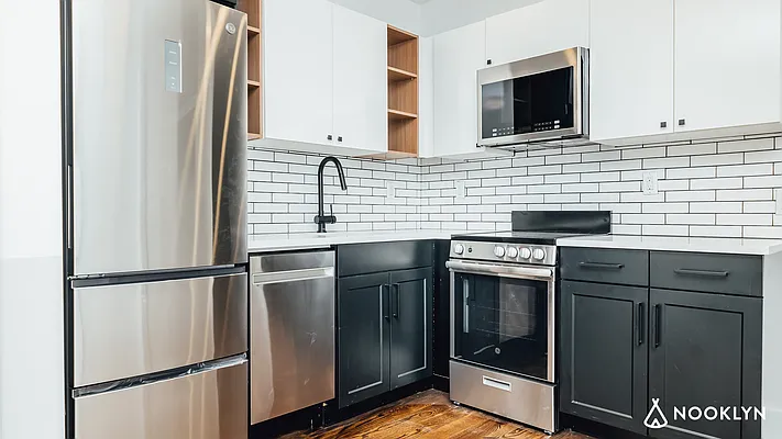 Rented by Nooklyn NYC LLC | media 21