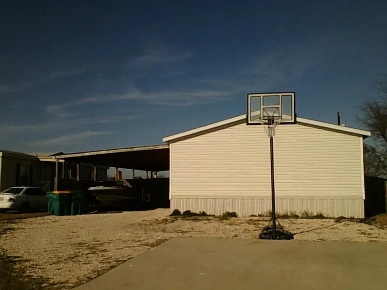 302 Opal Cir — Photo 2