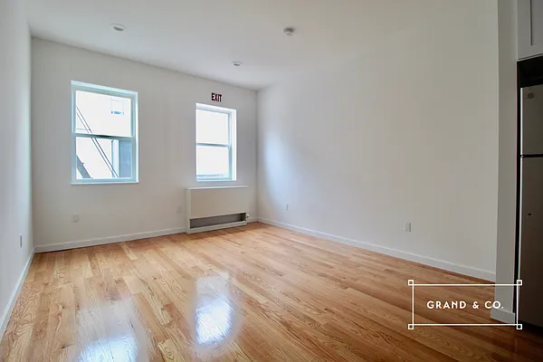 Rented by Grand & Co. | media 3