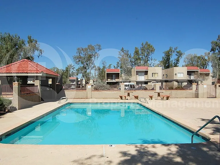 2807 E Paradise Ln #102 — Photo 11