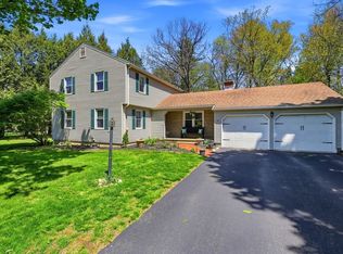 18 Fox Run Ln, Hampden, MA 01036