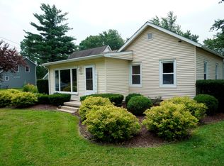 1145 E 1st St, Coal City, IL 60416