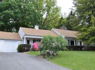 2306 Chestnut View Dr, Lancaster, PA 17603