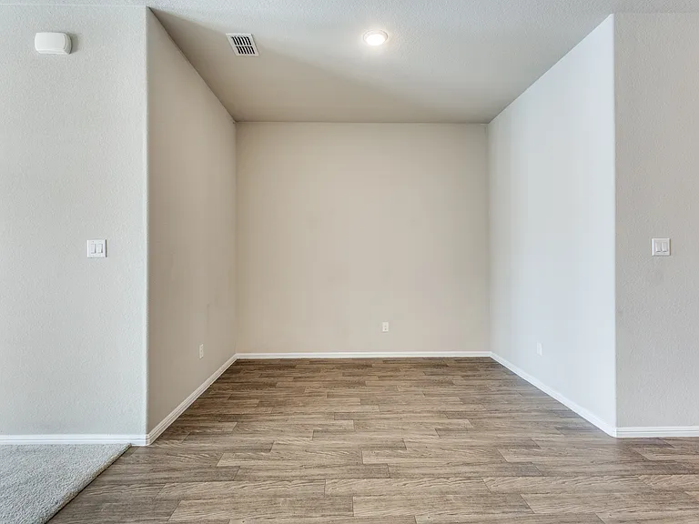 6020 Halton Dr — Photo 11