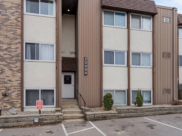 12928 Nicollet Ave APT 301, Burnsville, MN 55337