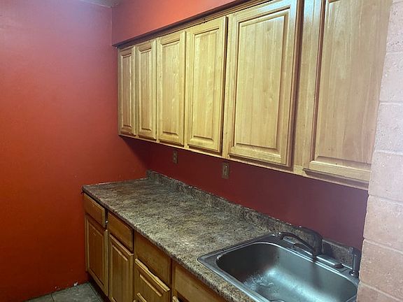 2nd image of 1339 Stratford Ave