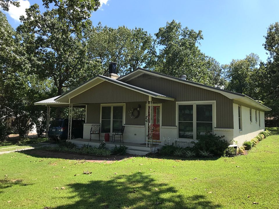 1st image of 30 Carol Ln
