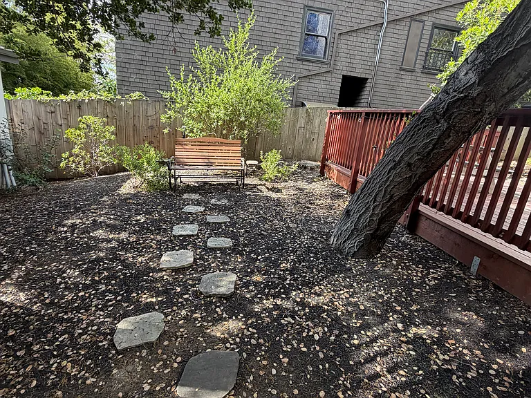 311 Van Buren Ave — Photo 14