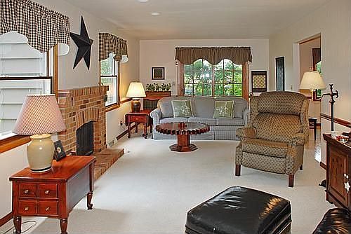 Spacious Family Rm w/fireplace & walk out to patio