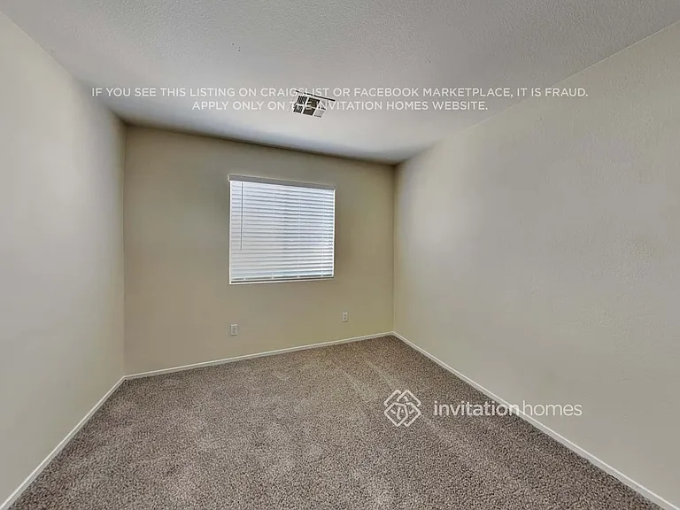 8068 Sweet Clover Ct — Photo 16