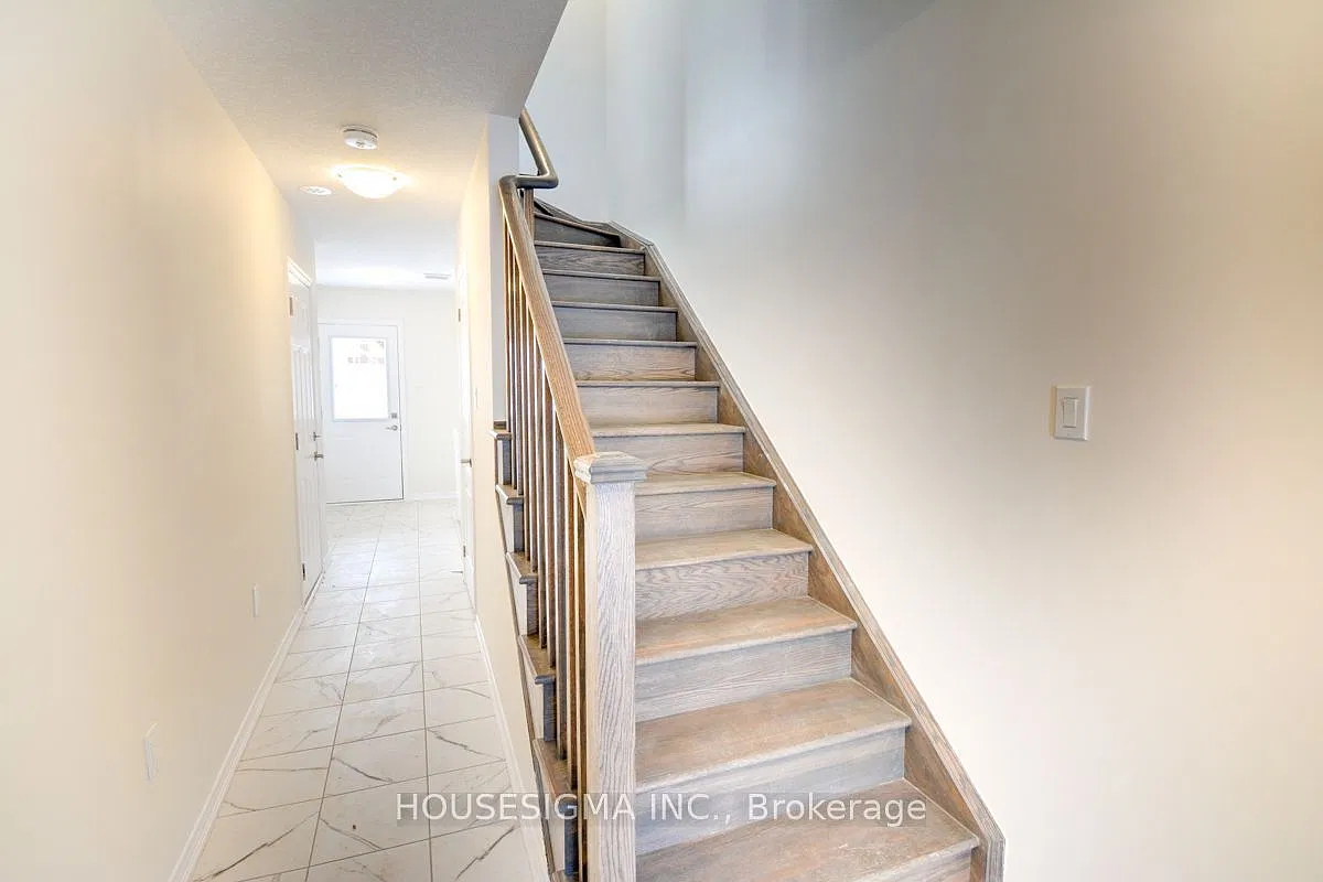 3 bed, $2,250 — Photo 2