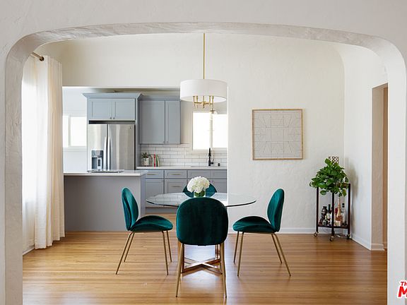 5th image of 2428 W 74th St