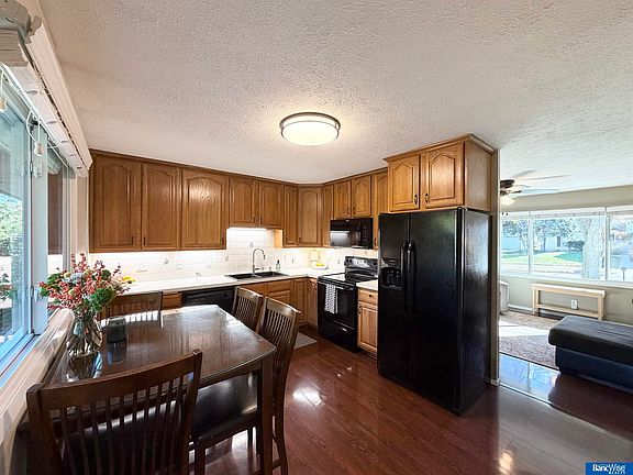 5th image of 1236 Argyll Pl