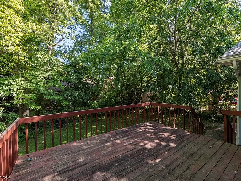 23721 Greenlawn Ave — Photo 40