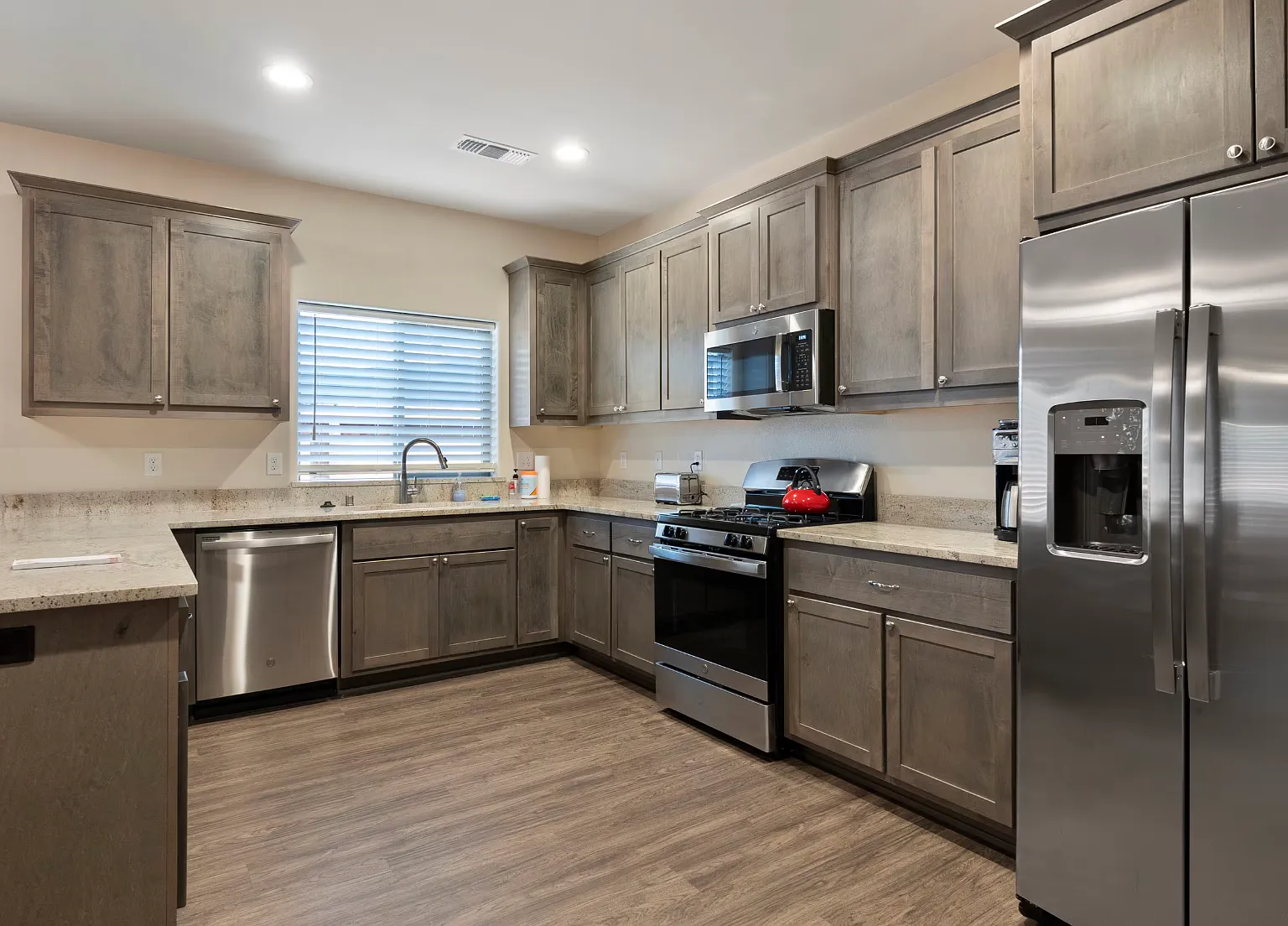 3 bed, 1686 sqft, $2,650 — Photo 4
