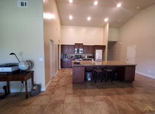 10321 Hillgate Ave, Bakersfield, CA 93311