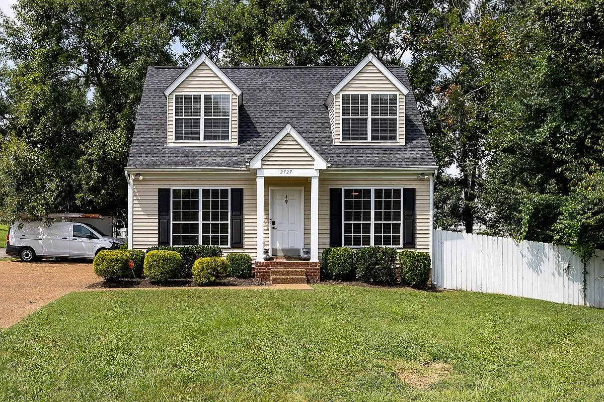3 bed, 1417 sqft, $2,600 — Photo 1