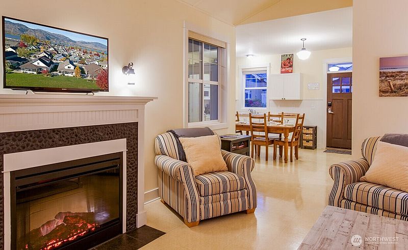 4th image of 102 Shenanigan Lane