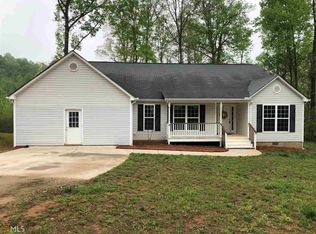 952 Neal Rd, Commerce, GA 30530