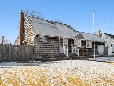 54 31st Street, Copiague, NY, 11726