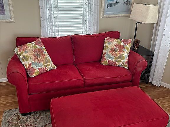Pull out full sofa-sleeper