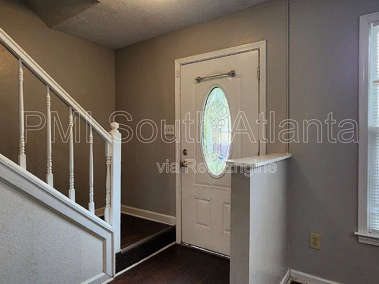 1681 Winchester Way SE — Photo 4