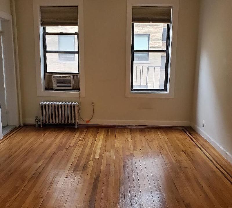 1st image of 427 W 51st St #F5
