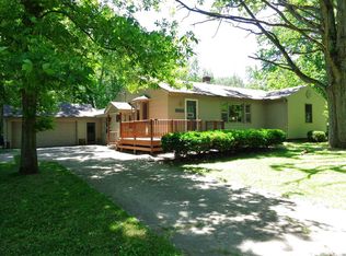 2818 E Mier Rd, Midland, MI 48642