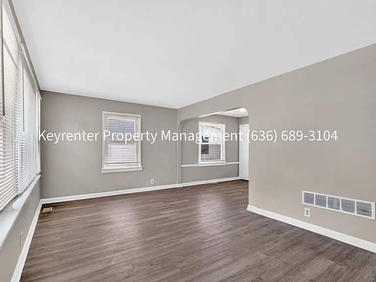6317 Abbott Dr — Photo 11