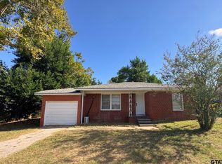 306 2nd St, Palestine, TX 75803