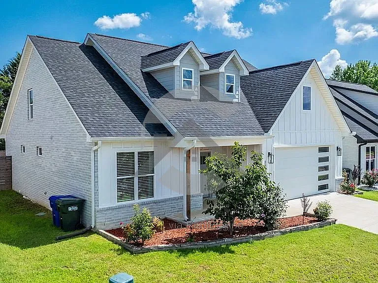 1725 Rohan Cir — Photo 2