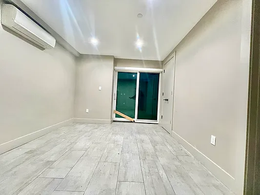 Rented by ERNY LLC | media 5