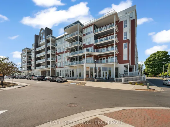 130 Water St E #14, Gananoque, ON K7G 0A8