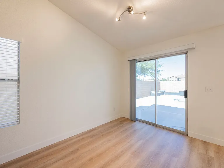 802 Airy Hill St — Photo 8