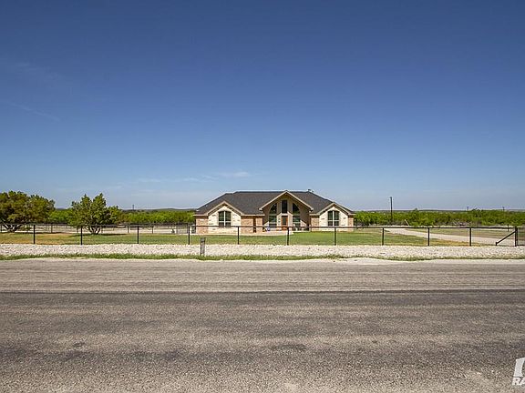 3rd image of 17125 Caballo Blanco Ln