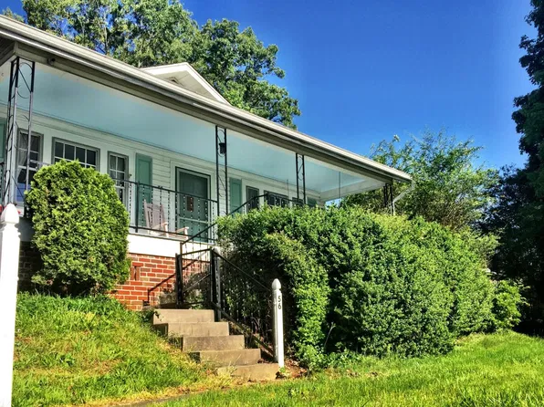 56 Lakeshore Dr, Asheville, NC 28804