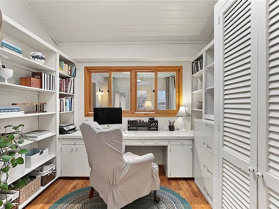 5th image of 9716 Buxhill Dr