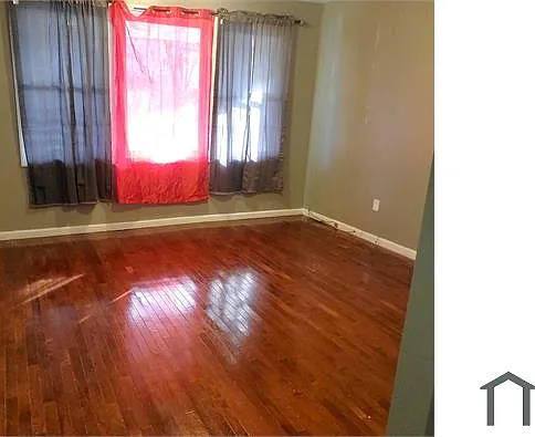4 bed, $2,450 — Photo 4